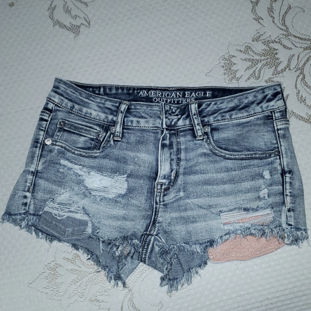 AMERICAN EAGLE SHORTIE SHORTS SIZE 6